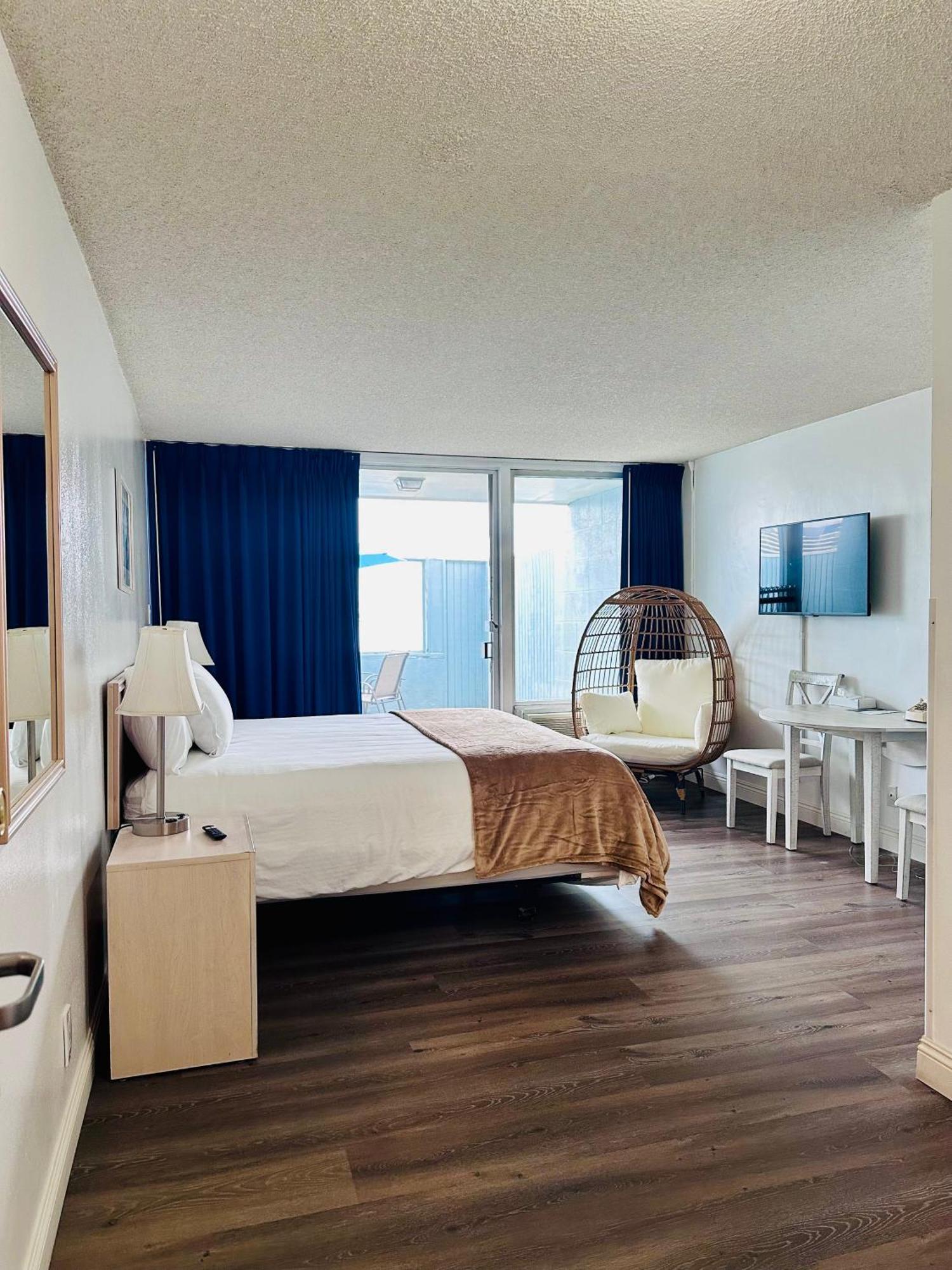 Foghorn Harbor Inn Marina del Rey Buitenkant foto